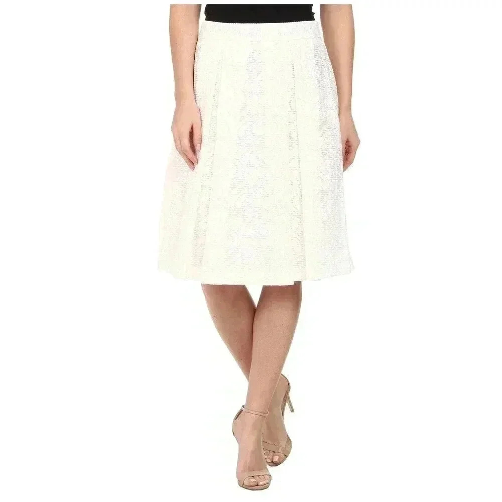 VINCE CAMUTO Skirt Women Size, 6 Eyelet A-Line White Pleats Knee Length Classic